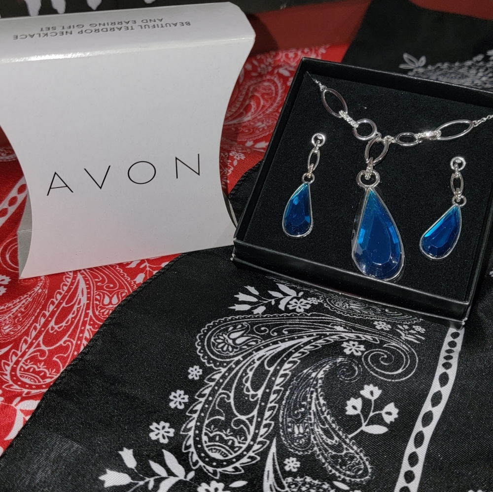 Earring/ necklace sets